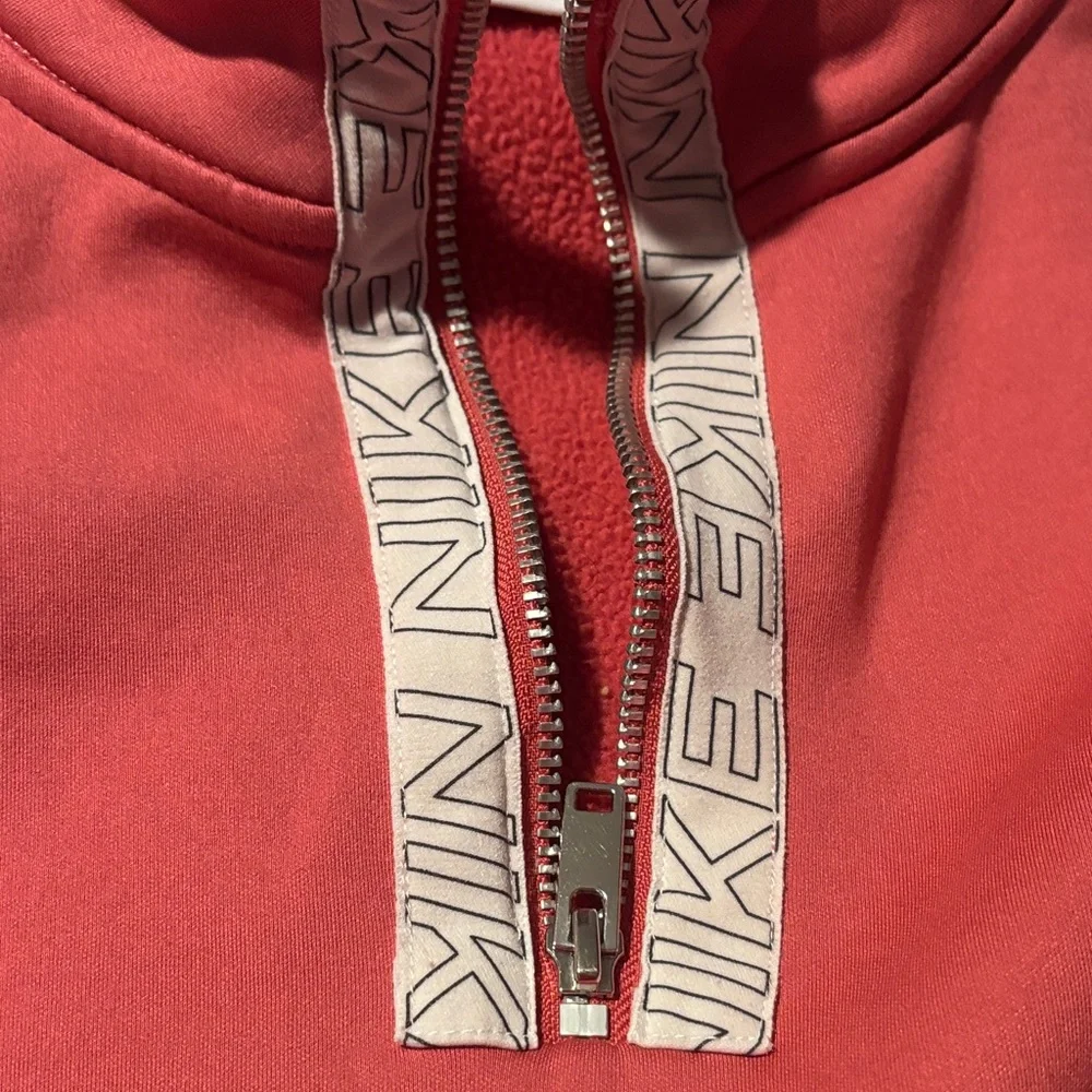 Nike pink Therma-Fit pullover - Picture 4 of 4